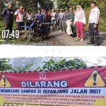 Masyarakat Beserta Koramil 422- 06 dan Polsek Sumber Jaya Adakan Kegiatan Bersih Bersih Sampah di jalan Arah Tugu Sari Menuju Kebun Tebu. IMG_20251010_132729