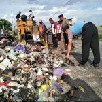 Sampah Menumpuk di Jalan Raya Gabus, Pemcam Kresek Turunkan 4 Armada Truk IMG-20260410-WA0082