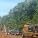 Akibat Curah Hujan Deras Tadi Malam Mengakibatkan Terjadi Lagi Longsor Dijalan Pepalang Kuyun Kecamatan Celala. IMG-20260504-WA0028(1)