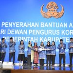 Pemkab Tapanuli Tengah Terima Bantuan Mobil Ambulans dari DPN KORPRI untuk Pemulihan Pascabencana IMG-20260930-WA0005